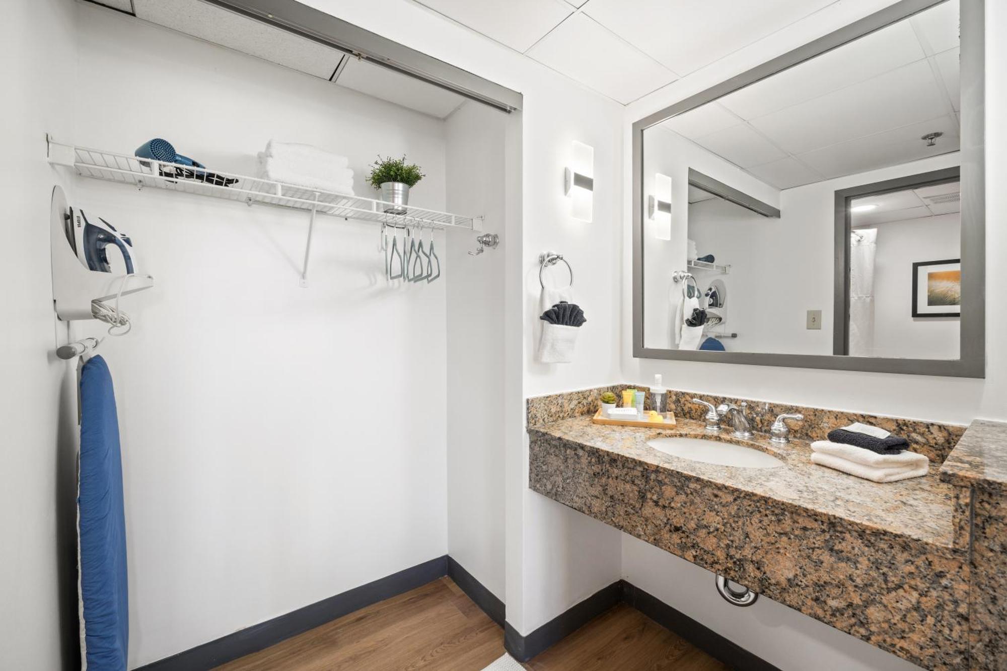 315 Loso Hotel Airport Charlotte Eksteriør bilde